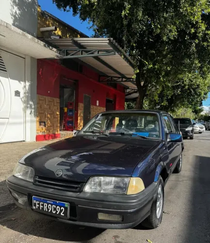 Chevrolet Monza GLS/ Hi-tech 2.0 EFI 2P E 4P 1994