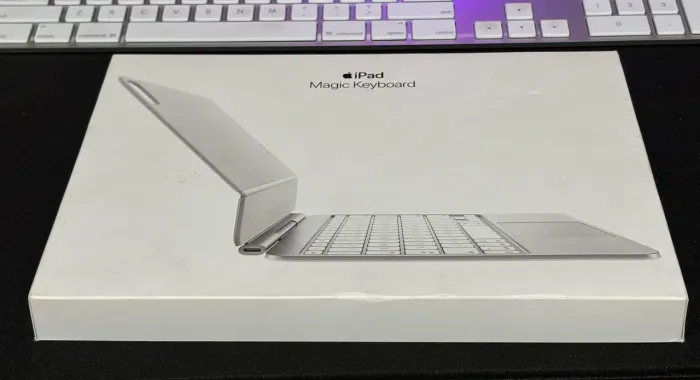 Apple Magic Keyboard (11?)