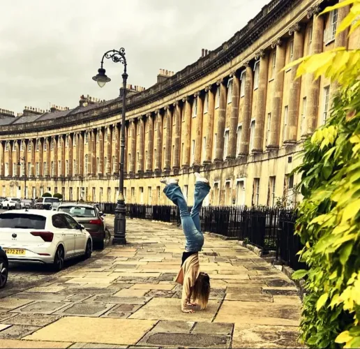 Professora de yoga ! Tenham uma vida com menos ansiedade, menos dor e mais flexibilidade