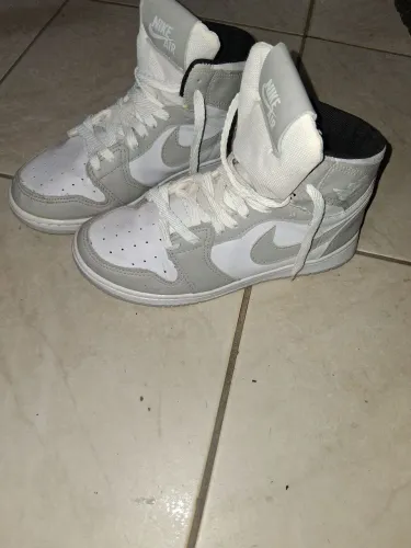 Tênis unissex Jordan Faço R$50 para buscar