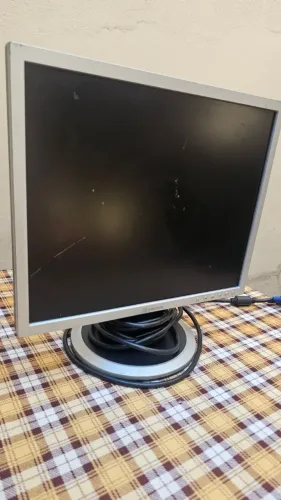 monitor positivo