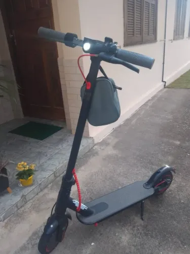 Patinete Elétrico Seminovo com Bolsinha Luz Buzina