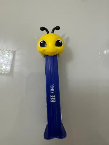 Dispenser bala pez bee