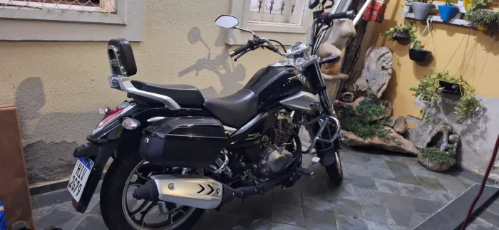 Moto Suzuki
