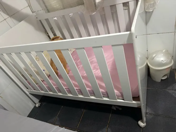 Berço que vira cama