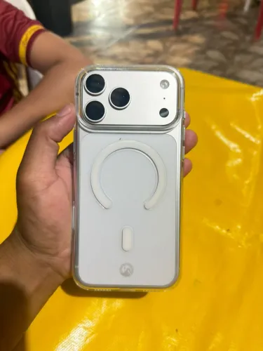 VENDO IPHONE 17 pro MAX SILVER 256 gb
