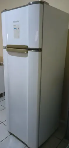 Geladeira Esmaltec