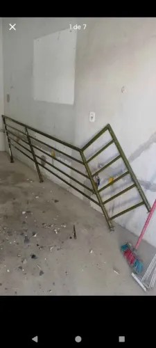 Corrimão de escada 3 metros por 1 metro 