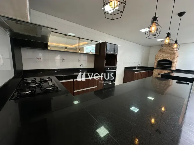 CASA EM CONDOMÍNIO para aluguel, 5 quartos, 2 suítes, 2 vagas, GAVEA - Uberlândia/MG