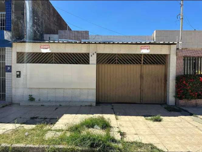 CASA TÉRREA EM RUA PÚBLICA NO SIQUEIRA CAMPOS [57164]