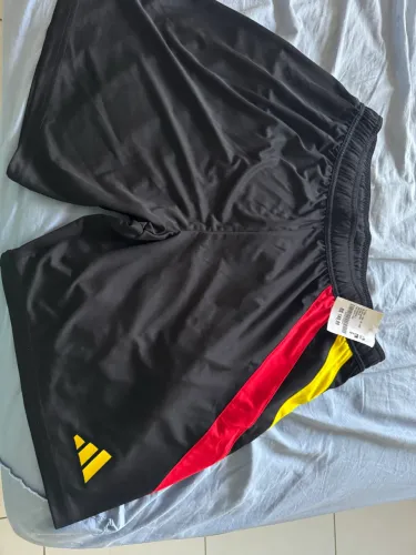 Vendo bermuda adidas original