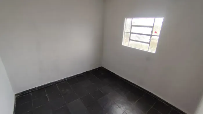 Barracão simples, 2qts,não é sozinho lote, Rua Pira, 164 B Concordia