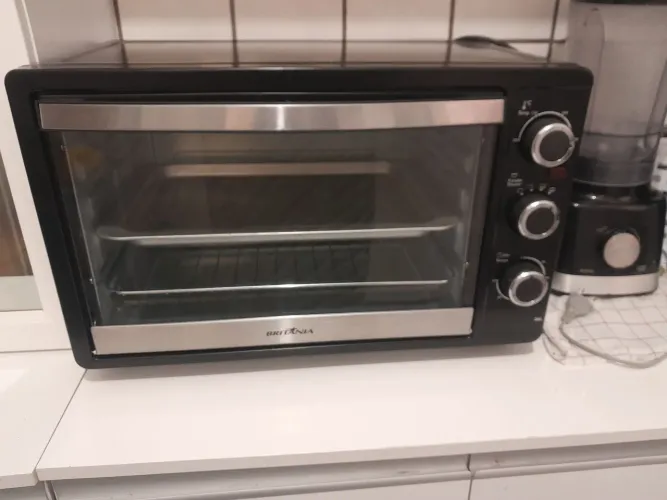 Vendo forninhobritania de 36 litros.novo. pelo preço que comprei