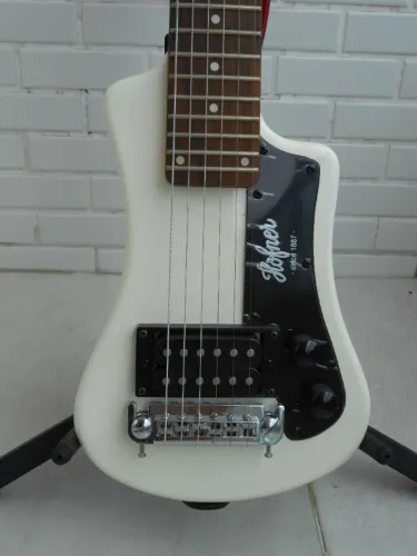 Guitarra de Viagem Hofner Traveller Guitar