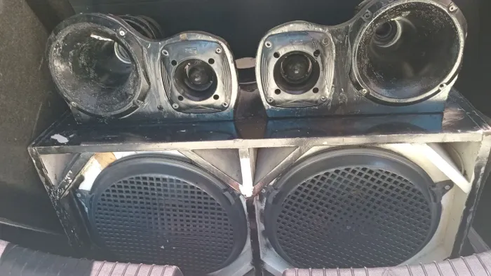 CAIXA DE SOM AUTOMOTIVO