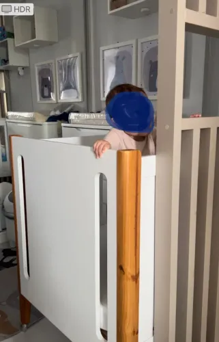 Berço que vira mini berço e caminha