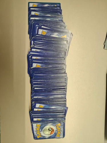 223 Cards pokémon sortidos originais contendo brilhantes e edições especiais + brinde