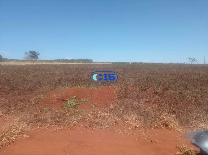 VENDE-SE AMPLO TERRENO EM CONDOMÍNIO FECHADO ITIRAPUÃ SP