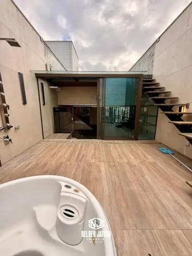 Penthouse Garden Nascente em Ponta Verde 3 quartos, 2 suítes, área de lazer privativa