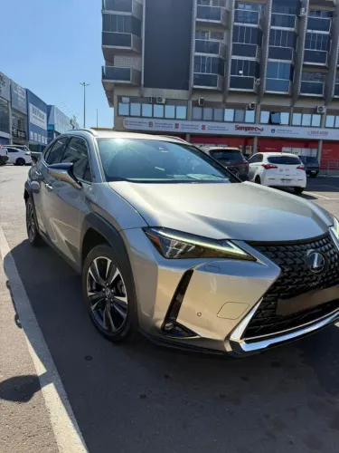 Lexus UX-250H Luxury 2.0 16V Aut.(hybrid) 2021