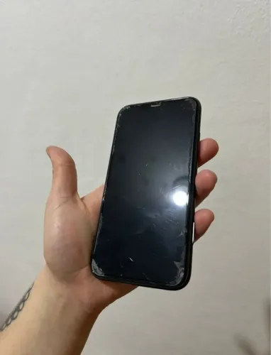 IPHONE 11 PRETO