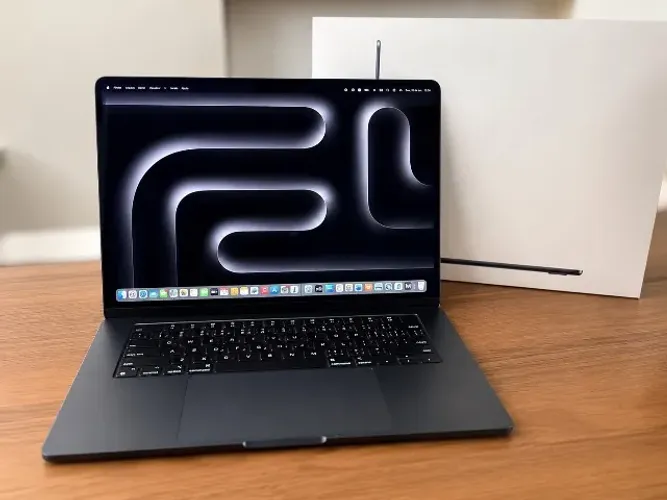 MacBook Air 15 M3 2024
