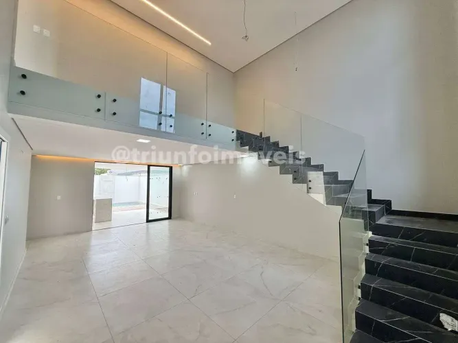 Casa duplex em condomínio alto padrão com 4 quartos