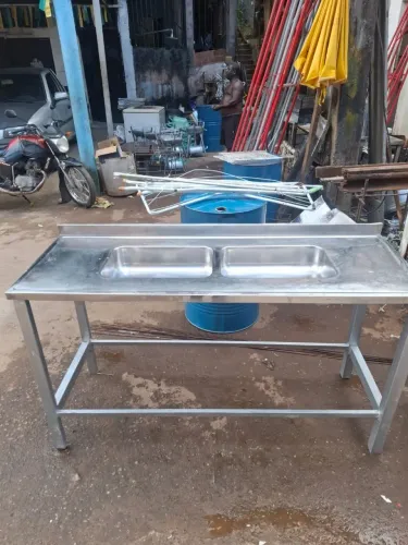 Pia de inox com os pes metalon calvanizado 1,60mx59cm