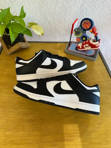 Dunk Low Panda