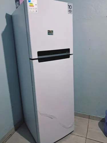 Geladeira Midea dúplex frost free