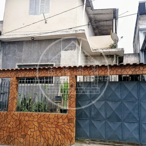 Terreno com 3 casas à venda no Jardim Sete de Setembro