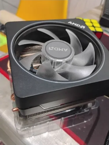 Cooler AMD Wraith Prism RGB Novo Com Cabos - Ryzen AM4 AM5