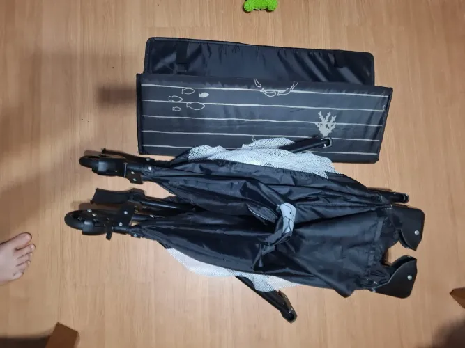 Vendo berço portátil bebê conforto e disquinho