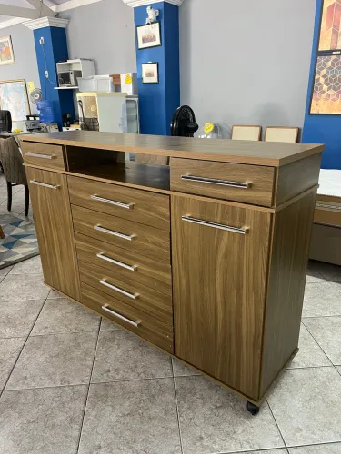 Cômoda com 5 gavetas