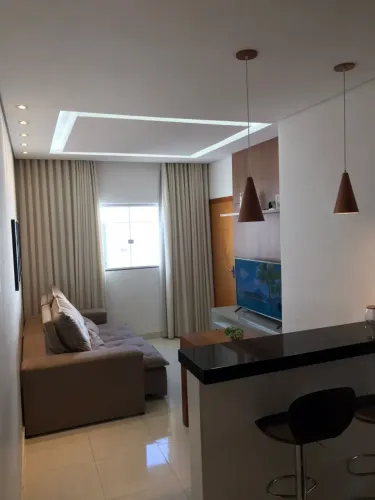Casa para venda tem 180 metros quadrados com 3 quartos em São Pedro - Esmeraldas - MG