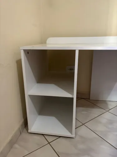Escrivaninha infantil em Mdf