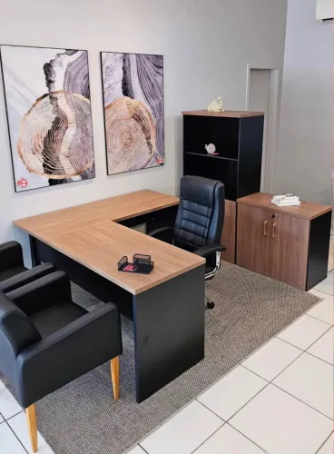 ESCRITORIO Completo MESAS, ARMÁRIO E CADEIRAS  LOJA IKONOFFICE 