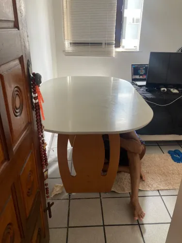 Mesa C/ Duas cadeiras novas