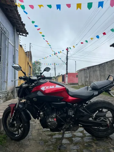 Vendo ou troco MT 07