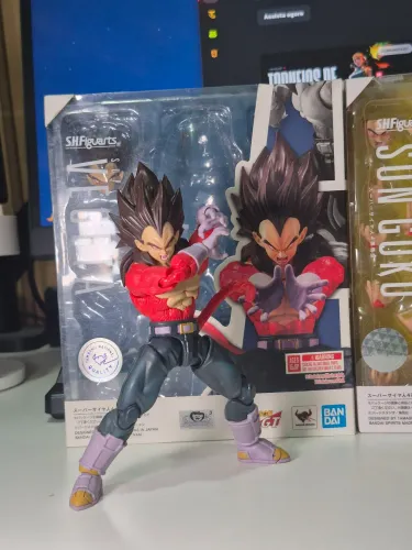 SH Figuarts Vegeta SSJ4 Super Saiyajin 4 Dragon Ball GT