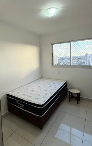 Vendo: Cama solteirão ou viuva com box e colchão Ortobom - 800,00