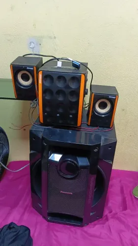 Vendo esse som com essa caixa grande 
