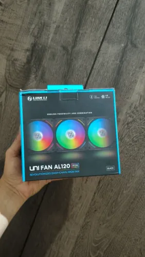 Vende Semi zero Cooler para Gabinete Lian Li UNIFAN AL120 Black RGB 120mm Pack <br>