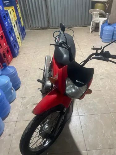 Pop vermelha 110i 2017