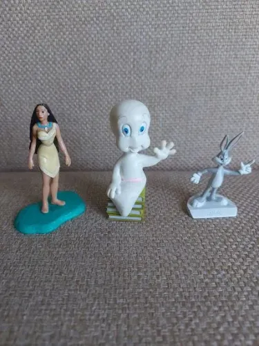 Olx Kit 3 Miniaturas Colecionáveis: Pocahontas / Pernalonga / Gasparzinho