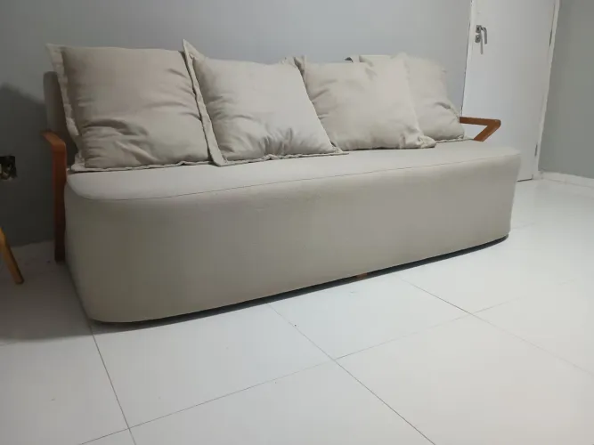 Sofá 4 lugares acabamento fino