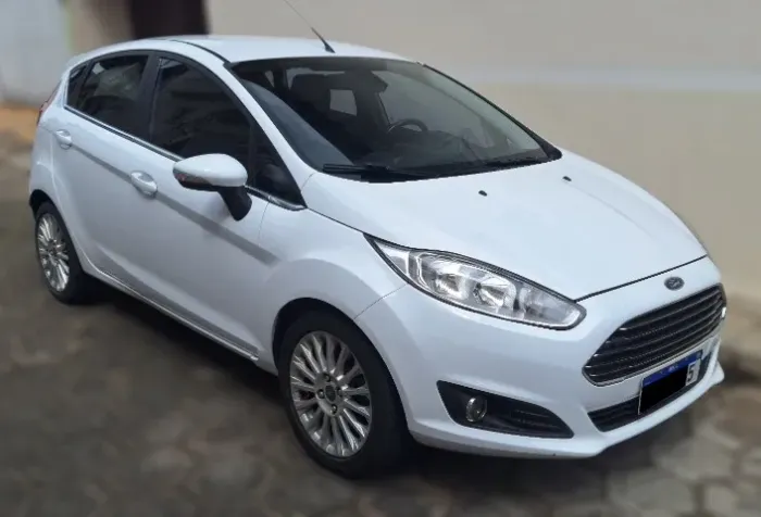 Ford Fiesta Titanium 1.6 16V Flex Mec. 2015