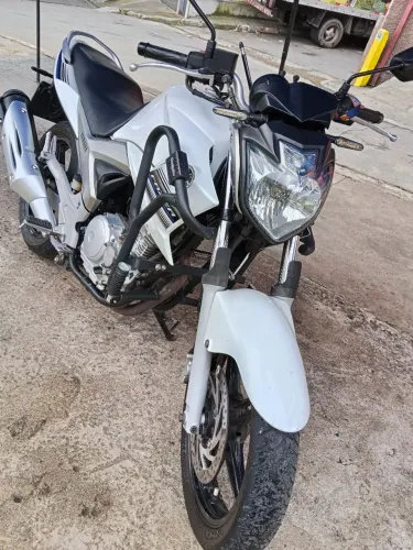 Fazer 250 tudo original nunca foi batido bom para quem quer trabalhar ou passear