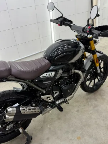Scrambler 400x 2025 /Único dono/6.000km/Na garantia/abaixo da fipe,para fechar negocio.