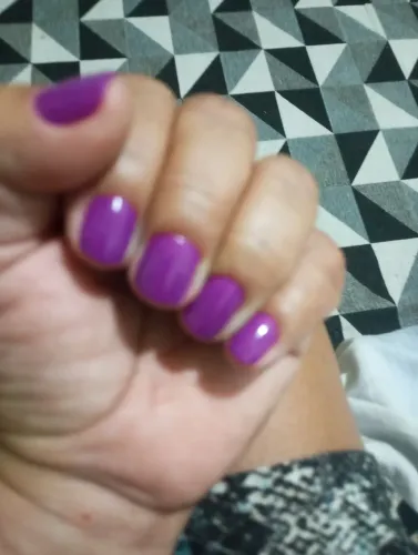 Manicure e pedicure a domicílio.